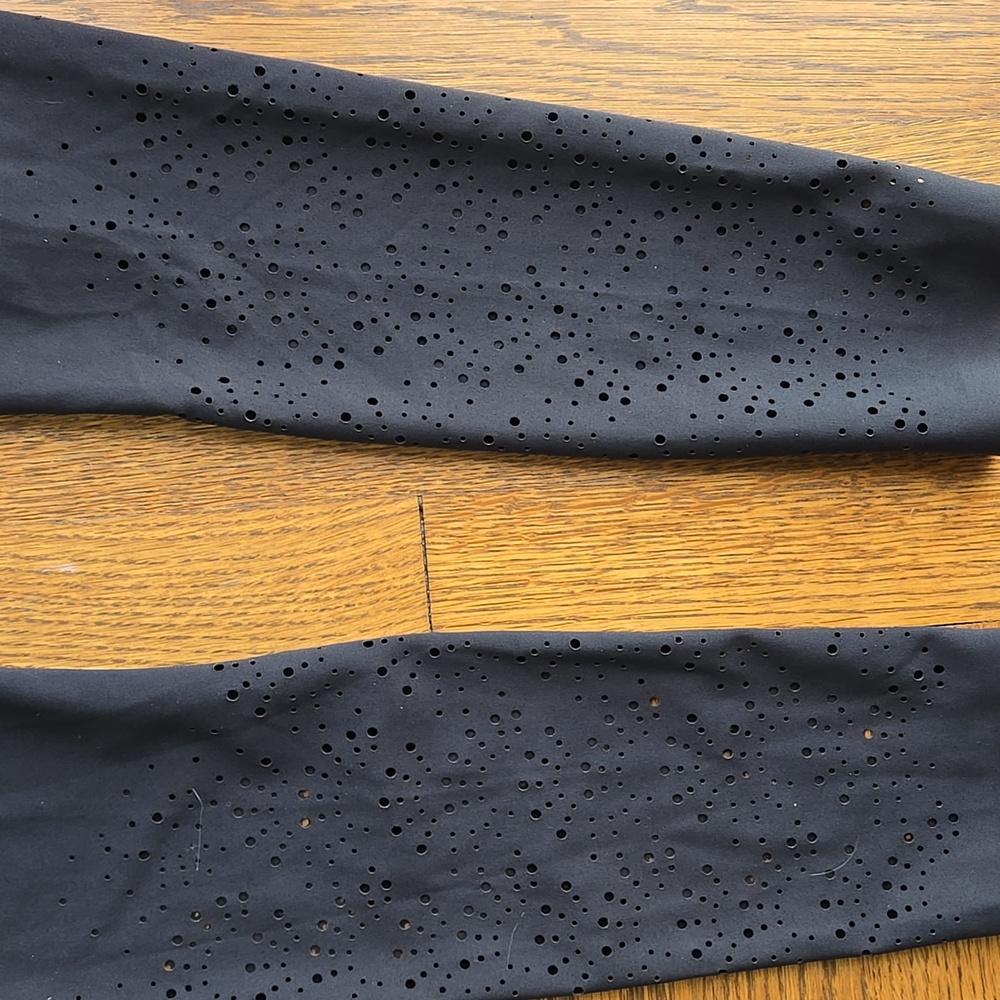 CALIA Power Sculpt Perforated 7/8 Leggings Pure Black Women’s Small NWT - Picture 4 of 11